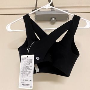 Lululemon brand new sports bra